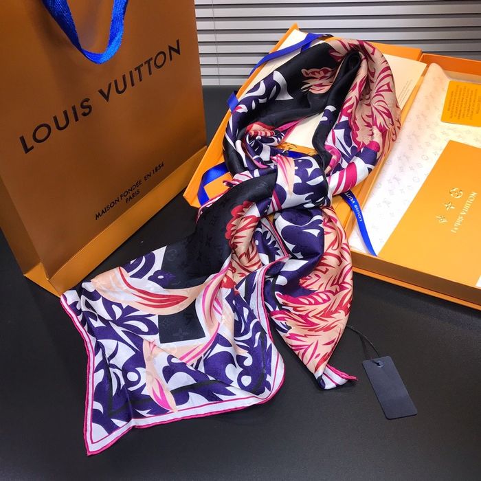 Louis Vuitton Scarf LVS00117